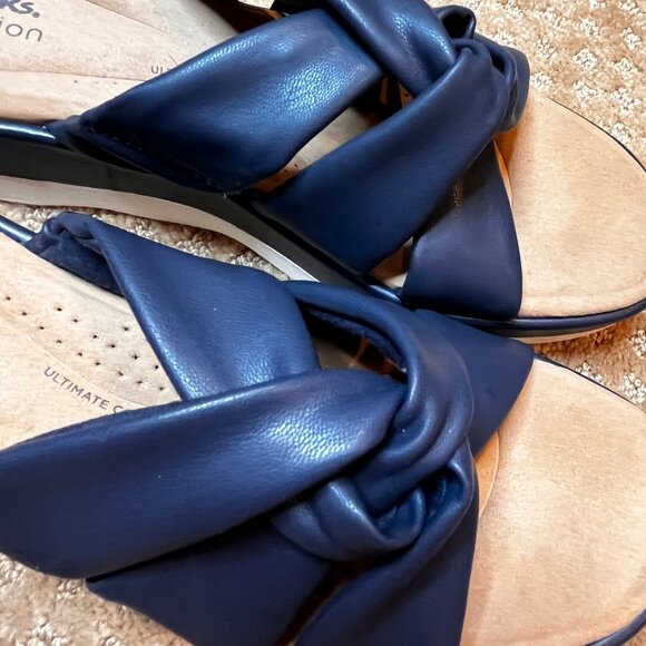 Clarks Clara Charm Wedge Sandal Navy/White Size 9M Women's Summer Slide Shoe - Picture 4 of 8
